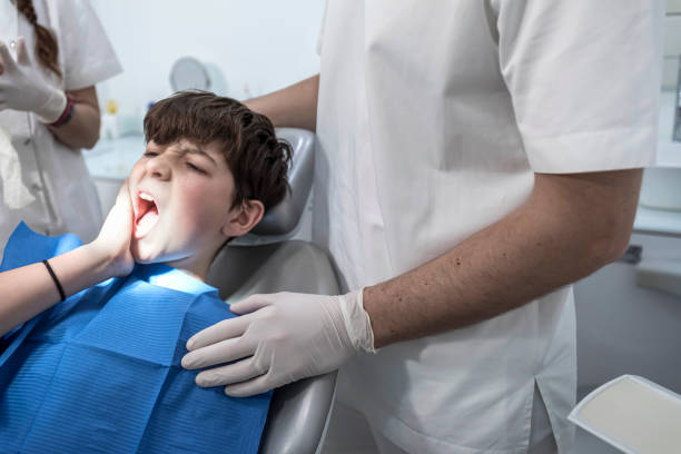 Best Emergency Tooth Extraction in Eidson Road, TX